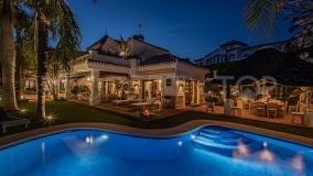 Buy villa in Bahia de Marbella with 7 bedrooms