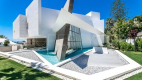 Villa for sale in Los Monteros Playa with 6 bedrooms