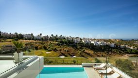 Villa for sale in New Golden Mile, Estepona East