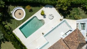 Villa for sale in Parcelas del Golf, Nueva Andalucia
