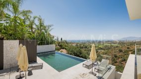 Villa for sale in El Rosario, Marbella East