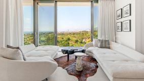 Villa for sale in El Rosario, Marbella Est