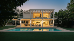 Villa en venta en El Herrojo, Benahavis