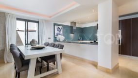 Fantastic modern and large 3 bedroom apartment