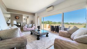 Zweistöckiges Penthouse zu verkaufen in Elviria Hills, Marbella Ost