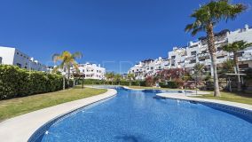 Apartamento Planta Baja en venta en La Resina Golf, Estepona