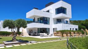 Villa for sale in Monte Mayor, Benahavis