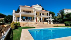 Villa for sale in Hacienda las Chapas, Marbella East
