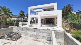 Luxury villa for sale in Mijas with panoramic sea and mountain views