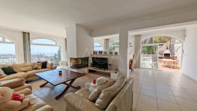 Villa en venta en El Chaparral, Mijas Costa