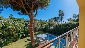 Villa en venta en Elviria, Marbella Este