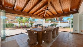 Villa for sale in Las Chapas, Marbella Est