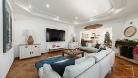 Villa for sale in Las Chapas, Marbella East