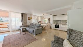 Erdgeschosswohnung zu verkaufen in Puerto del Almendro, Benahavis