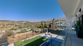 Villa for sale in Estepona