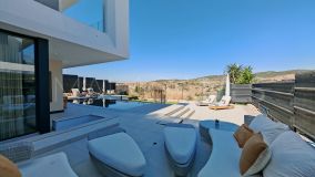 Villa for sale in Estepona