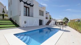 Villa zu verkaufen in Estepona