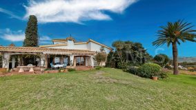 Villa for sale in El Rosario, Marbella Est