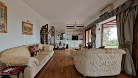 Villa for sale in El Rosario, Marbella Est