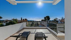 Villa for sale in El Rosario, Marbella Est