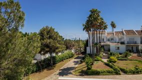 Luxury corner townhouse for sale in Las Encinas, Benahavis