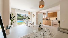 Bungalow en venta en Cortijo Blanco, San Pedro de Alcantara