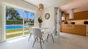 Bungalow en venta en Cortijo Blanco, San Pedro de Alcantara