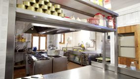 Zahara 4 bedrooms restaurant for sale