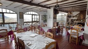 Zahara 4 bedrooms restaurant for sale