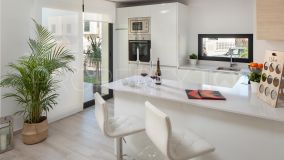 Buy semi detached house in Alhaurin de la Torre with 4 bedrooms