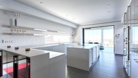 Villa for sale in Los Flamingos Golf, Benahavis