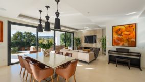 Villa en venta en Nueva Andalucia, Marbella