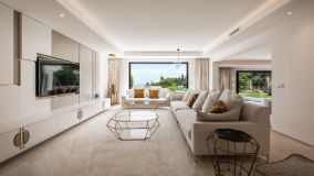 Villa for sale in El Madroñal, Benahavis