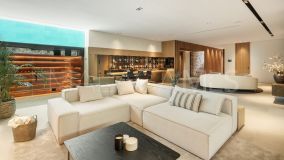 Villa en venta en Nueva Andalucia, Marbella