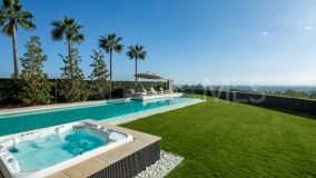 Villa for sale in La Quinta, Benahavis