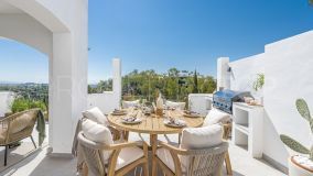 Apartment for sale in Los Almendros with 4 bedrooms
