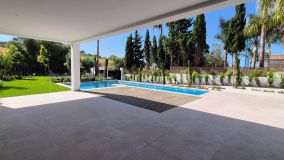 Villa for sale in El Paraiso, Estepona Öst