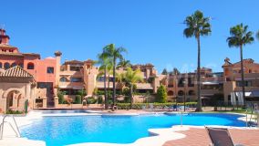Tvåvånings takvåning for sale in La Cartuja del Golf, Estepona Öst