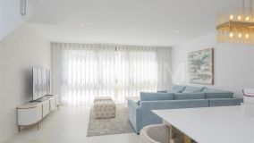 Radhus for sale in Los Naranjos, Nueva Andalucia