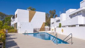 Radhus for sale in Los Naranjos, Nueva Andalucia