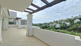 Wohnung zu verkaufen in Aloha, Nueva Andalucia