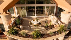 Zweistöckiges Penthouse zu verkaufen in Magna Marbella, Nueva Andalucia