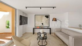 Duplex for sale in Señorio de Aloha, Nueva Andalucia
