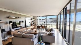 Penthouse for sale in Estepona East