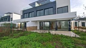 Semi Detached Villa for sale in El Campanario, Estepona East