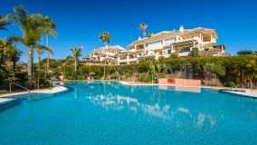 Markplanslägenhet for sale in Nueva Andalucia, Marbella