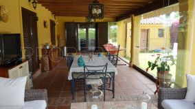 For sale villa with 6 bedrooms in Zona D