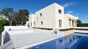 Sotogrande La Cima one - stunning compact villa with uninterrupted golf views