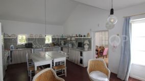 Casa de campo en venta con 7 dormitorios en Torreguadiaro