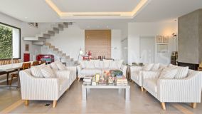 Villa for sale in El Madroñal, Benahavis